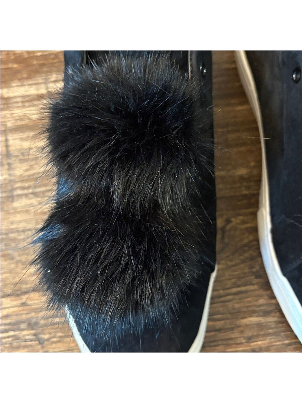 Sam Edelman Leya Sneakers Size 10 Black Slip On Faux Fur Pom Pom Platform - Picture 4 of 7